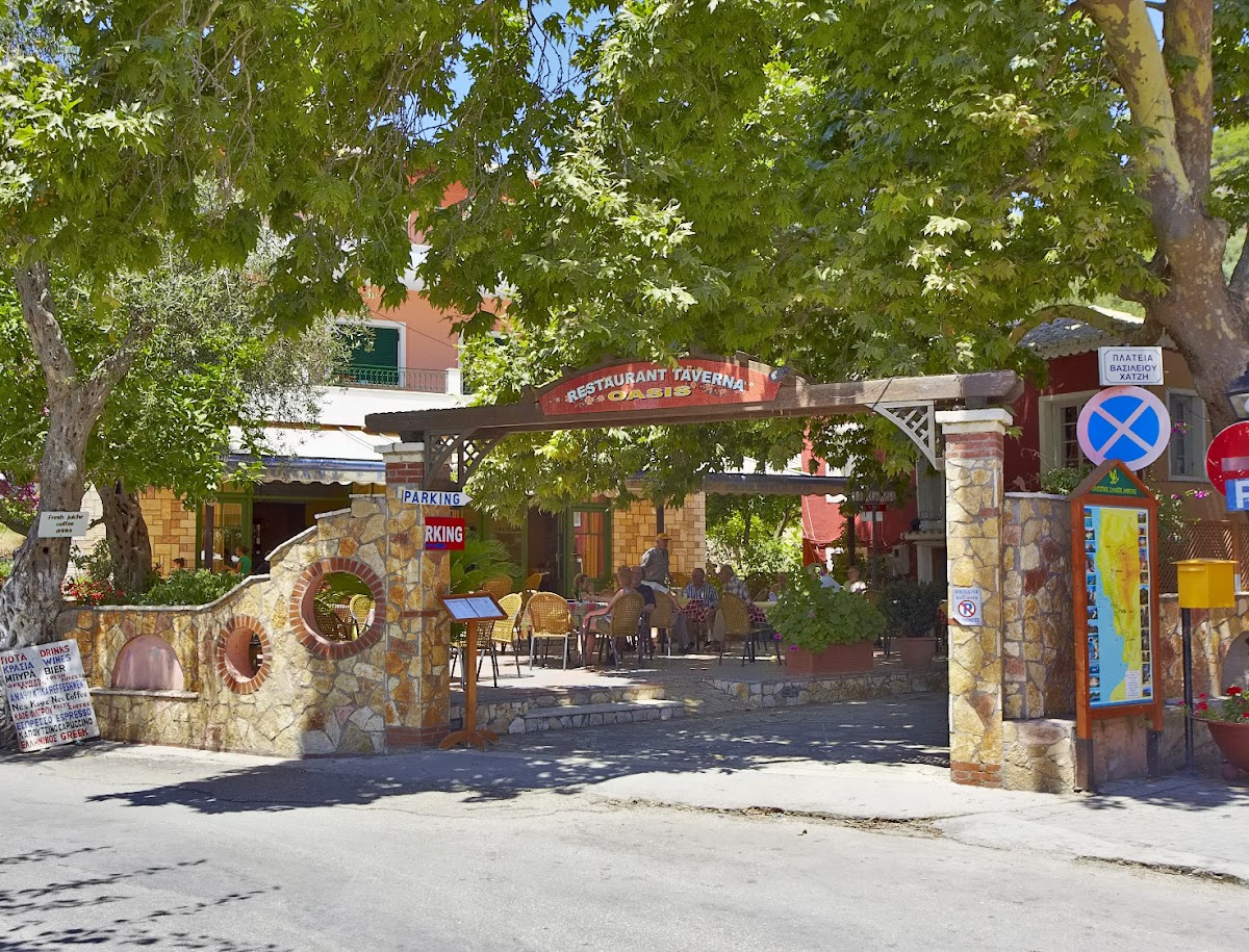 Oasis Restaurant Cafe Bar-4